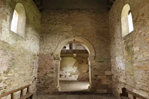 Medieval English Buildings Drucke: Interior of Oddas Chapel, Deerhurst, Gloucestershire, 2010
