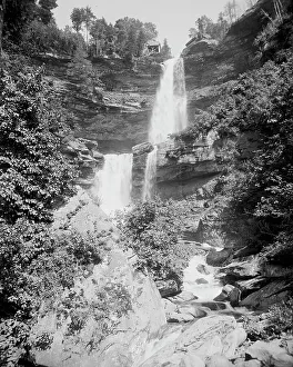 Kaltersteine Wasserfälle von unten aus, Catskill Berge.NY.Bis zu 1910.Kreerator unbekannt