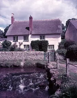 Thatched Cottage UK Drucke: Kingsbridge, Devon, c1955. Creator: Arthur Charles Kirby Ware
