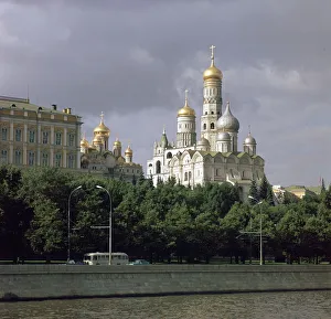 Kremlin Architecture Drucke: Kremlin seen across the Moskva river