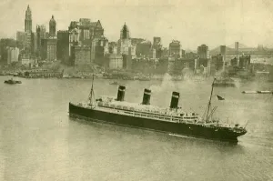 British Shipping Industry History Drucke: The Leviathan at New York, c1930. Creator: Unknown