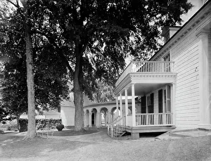 Die Bibliotheksplatz und die südliche Kolonnade, Mt. Vernon, Va., zwischen 1900 und 1915; Künstler: William H. Jackson