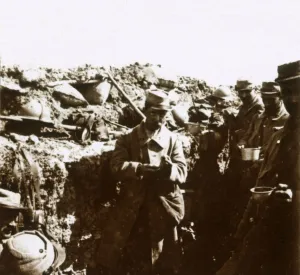 Black And White WWI Images Drucke: Front line trenches, c1914-c1918