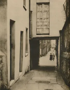 Arthur St John Adcock Images Drucke: Looking Down Strand Lane Towards The River, c1935. Creator: Unknown