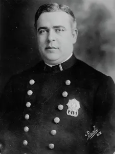 Vintage Police Officer Drucke: Lt. Robt. M. McNaught, between c1910 and c1915