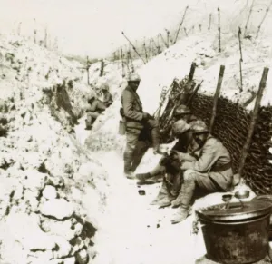World War One Battlefields Drucke: MacDonald trenches, 1914-c1918