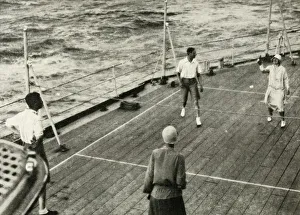 Ihre Majestäten, bei einem Spiel Deck Quoits auf dem Deck der H. M. S. Renown, 1927, 1937