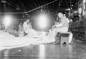 Black And White Vintage Images Drucke: Making sails at Ratsey's, between c1910 and c1915. Creator: Bain News Service