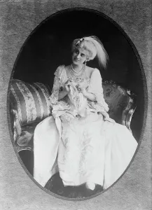 Black And White Photography 1910s Drucke: May Scheider in Postillon de Longjumeau