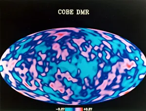 Drucke von Ein Mikrowellenbild des gesamten Himmels aus den 90er Jahren, c1990s. Eine Karte auf Basis eines Jahresdaten von NASAs COBE (Cosmischer Hintergrund-Entdecker) Satelliten Bilder Datiert 2005 August: Radarbild des gesamten Himmels im Mikrowellenbereich, 1990er Jahre