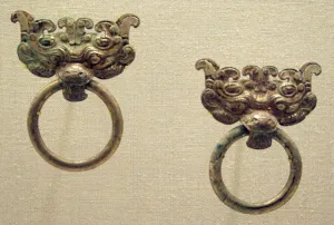 Asian Applied Arts Collection Drucke: Monster-Mask Fitting with Ring Handle