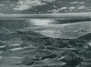 Antarctic Landscape Images Drucke: Moonlight in the Pack, c1910-1913, (1913). Artist: Herbert Ponting