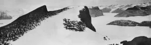 South Pole Expedition History Drucke: The Top of Mount Suess, Looking South, c1911, (1913). Artist: Herbert Ponting