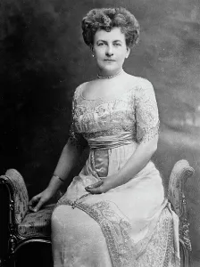 US Historical Photographs Drucke: Mrs. Clinton Backus, between c1910 and c1915. Creator: Bain News Service