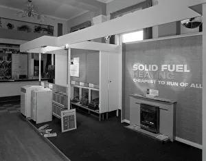 Michael Walters Photography UK Drucke: NCB solid fuel promotion, 1967. Artist: Michael Walters