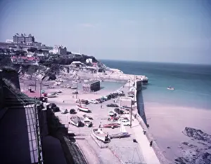 British Coastal Landscapes Drucke: Newquay Harbour, Cornwall, c1955. Creator: Arthur Charles Kirby Ware