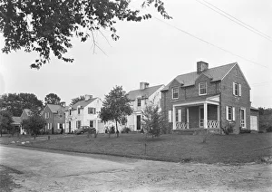 Black And White Building Photos Drucke: Oak Ridge Development, Cresskill, New Jersey, 1940. Creator: Gottscho-Schleisner, Inc