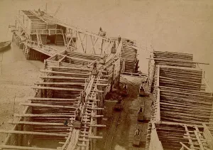 Coal Miner Portraits Drucke: Old mine, 1890. Creator: Unknown