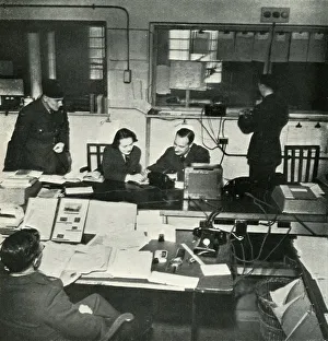 British Armed Forces Ww2 Drucke: Operations Room, c1943. Creator: Cecil Beaton