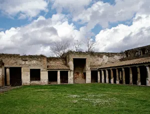 Ancient Roman Baths Drucke: The palaestra colonnade of the Stabian Baths, Pompeii, Campania, Italy, 2002. Creator: LTL