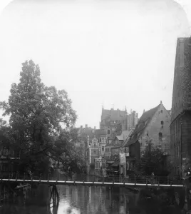 Nuremberg River Scene Drucke: The Pegnitz river, Nuremberg, Germany, c1900s. Artist: Wurthle & Sons