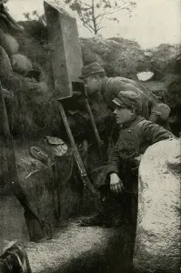 Das Periskop in den Gräben, (1919). Künstler: Unbekannt.