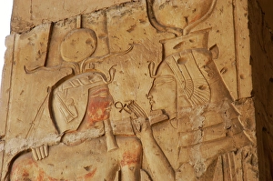 Temple Of Seti I Abydos Drucke: Pharaoh receiving the Ankh from a divinity