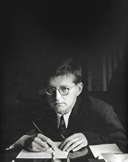 Drucke von Porträt des Komponisten Dmitri Schostakowitsch (1906-1975). Er fand sich im Staatlichen Zentralmuseum für Musik M. Glinka, Moskau Art Drucke: Porträt des Komponisten Dmitri Schostakowitsch (1906-1975)