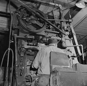 Möglichkeit: Ein Kernblässeanlage in New Britain (Connecticut), USA - 1943; Erfinder: Gordon Parks
