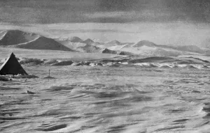 Remote Wilderness Landscapes Drucke: Pressure on the Beardmore Below the Cloudmaker Mountain, c1911, (1913). Artist