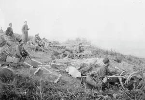 Schnellfeuerkanonen vor Tschataldja # 1 zwischen ca 1910 und ca 1915. Ersteller: Bain News Service