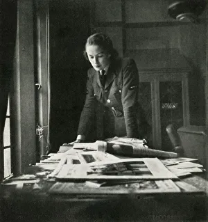 Royal Air Force Women Drucke: In The Reading Room, c1943. Creator: Cecil Beaton