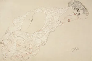 Drucke von Ruhender Nacktweibchen auf dem Bauch und nach rechts gewandt, 1910. Aus einer privaten Sammlung Gustav Klimt Drucke: Schlafende Nackte auf ihrer Brust liegend und nach rechts gewandt
