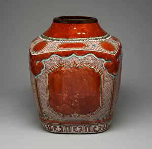 Rechteckiger Behälter mit abgeschnittenem Hals, Qing-Dynastie (1368-1644), 16. Jahrhundert