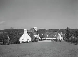 Arnold Genthe Drucke: Residence of Thomas E. Martson, 1932. Creator: Arnold Genthe