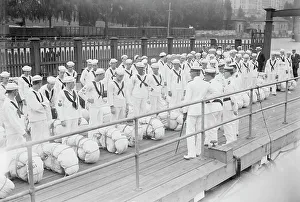 Rollenaufruf – Marinemilitär, zwischen 1910 und 1915. Ersteller: Bain News Service