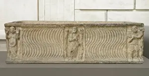 European Decorative Arts Drucke: Sarcophagus, 3rd century. Creator: Unknown