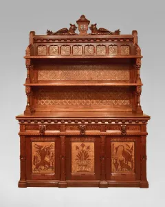 Drucke von Schieftelkorb, 1868/80. Großer Eichenschrank mit zwei Regalen und Tieren auf den Schiebetüren sowie Gryphen an der Spitze Äsop Drucke: Schiefregal, 1868/80. Ersteller: Daniel Pabst