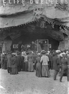 Tourist Attractions USA Drucke: Sidewalk performance or carnival performance