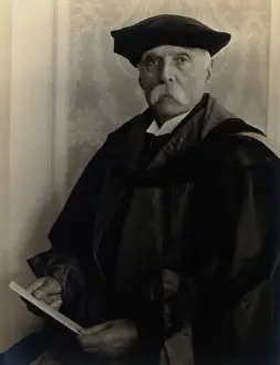 Black And White Photography Scotland Drucke: Sir William John Ritchie Simpson. Creator: Douglas Scott