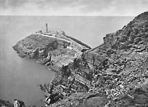 South Stack Lighthouse Drucke: South Stack Lighthouse, Holyhead, c1896. Artist: Catherall & Pritchard