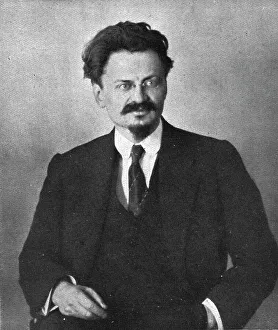 Im sowjetischen Russland; Ein Mann der Stunde: Trotzki, Kommissar für auswärtige Angelegenheiten, 1917 Schöpfer: Unbekannt