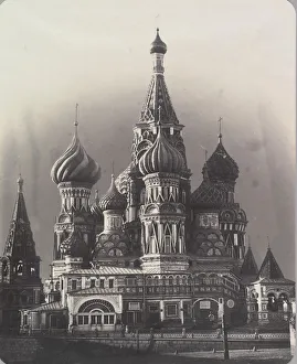 Russian Orthodox Cathedral Drucke: St. Basils Cathedral, Red Square, Moscow, ca. 1860. Creator: Unknown