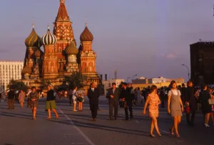 Sankt Basilios im Abendlicht, Rotplatz Moskau 1970er Jahre Künstler: C M Dixon