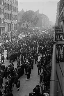 Bain News Service Images Drucke: Striking Garment Workers, between c1915 and c1920. Creator: Bain News Service