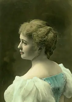 Historic Female Portraits Drucke: Studio portrait, unknown lady, c1902. Creator: Robert Henry Furman