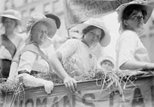 Suffrage Movement Images Drucke: Suffrage Straw Ride, between c1910 and c1915. Creator: Bain News Service
