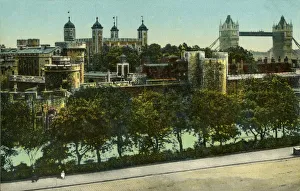 Medieval Fortifications England Drucke: Tower Bridge and the Tower of London, c1910. Creator: Unknown