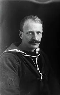 Black And White Military Portraits Drucke: Unknown man in Air Force uniform, c1910s