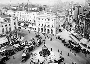 Vintage London Transport Drucke: A view of Piccadilly Circus, c1912-c1914